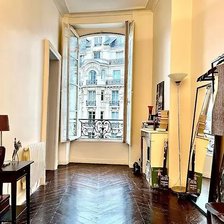 Exclusive Parisian Palace *