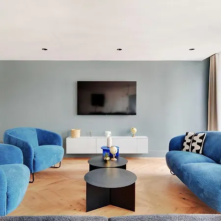 Luxurious - 3br-8p - Opera Apartment *