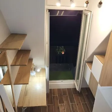 Appartement Studio 9m2 Champs Elysees Arc De Triomphe75008 *
