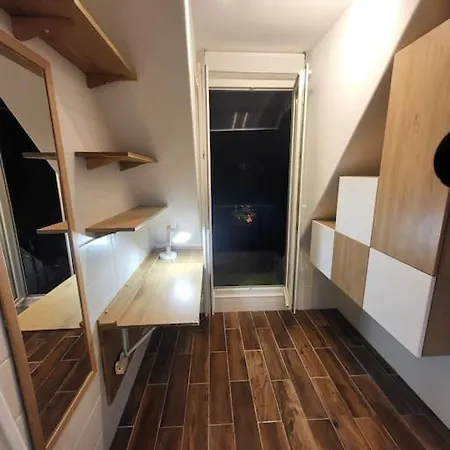 Studio 9m2 Champs Elysees Arc De Triomphe75008 *