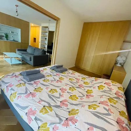 Apartment Jean Jaures *