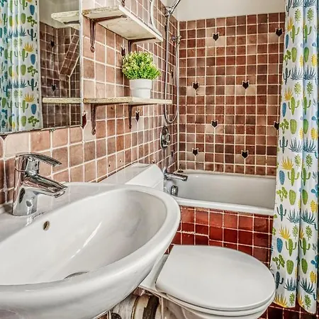 Latin Quarter - Studio Apartment