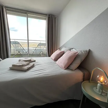 Above Eiffel Tower View Balcony Apartment