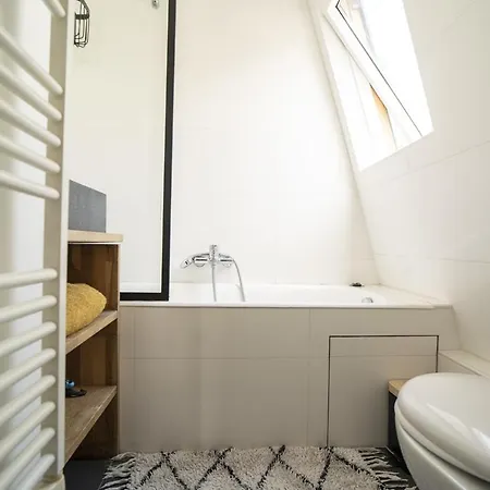 Parisian Cocoon Under The Roofs View Eiffel Tower 公寓 巴黎