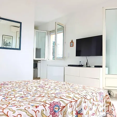 Appartement Eiffel Tower View Rooftop Studio Paris