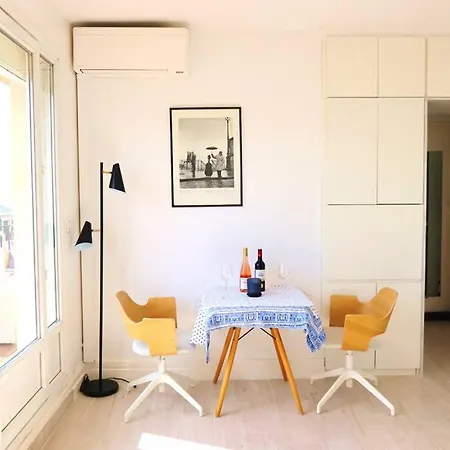 Appartement Eiffel Tower View Rooftop Studio *