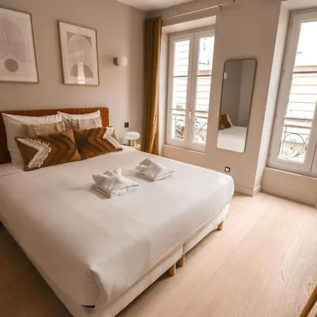 12.new Renovated Studio#invalides#effeil Tower# * Paris