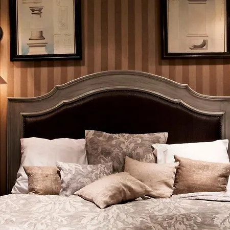 Chateaubriand Hotel 4*