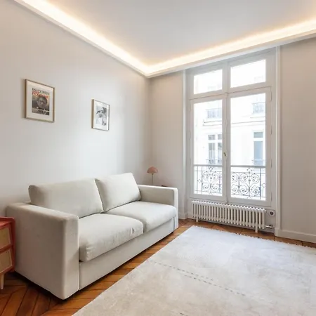 Luxury - 5 Min Walk From Champs-elysees 巴黎