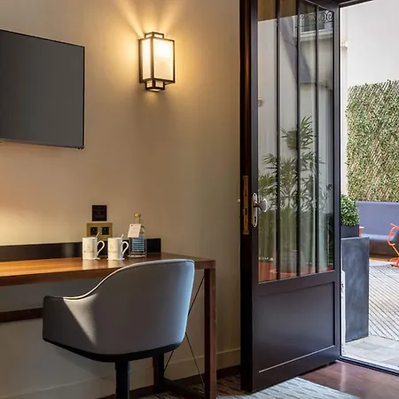 Hotel Mayflower Opera 4*