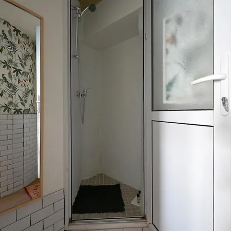 Adorable Updated Studio In The Heart Of The Bustling Le Marais District パリ