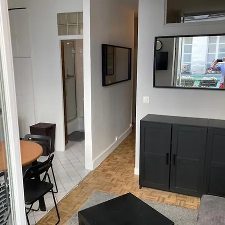 Joli A Saint Paul Apartment
