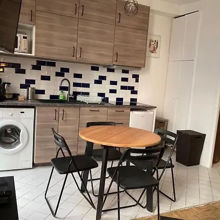 Joli A Saint Paul Apartment Paris