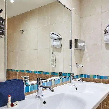 Hotel Etoile Saint Ferdinand By Happyculture Paris