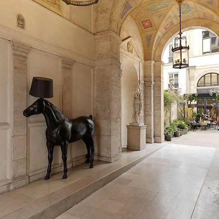 De Pourtales 5* Paris