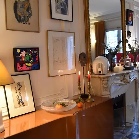 Apartment Rue De Paradis