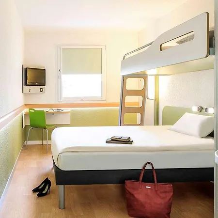 Ibis Budget Orly Tram 7