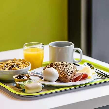 Ibis Budget Orly Tram 7 Отель 2*