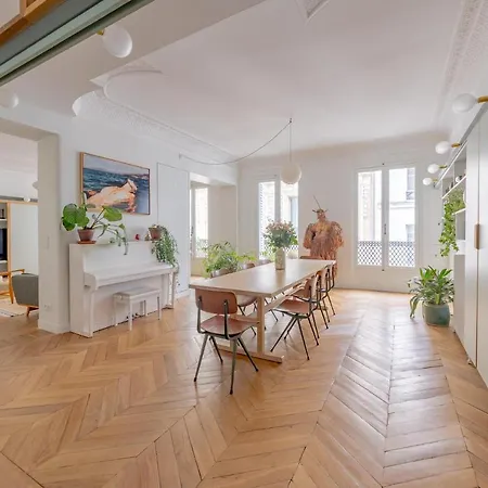 Apartment Very Spacious And Stylish At The Opera. *