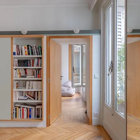 Very Spacious And Stylish At The Opera. Apartment Paris