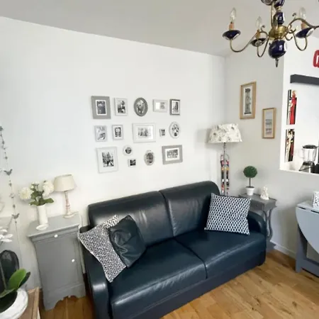 Apartment Quiet And Charming Studio For Two In 2th *