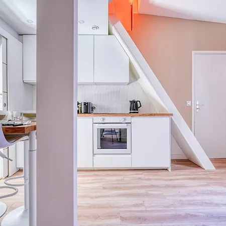 Beautiful For 4 People In The Heart Of Le Marais Apartment