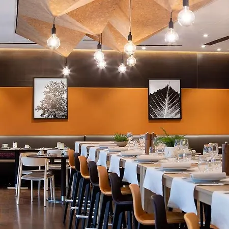 Отель Radisson Blu Hotel. Paris-boulogne Булонь-Бийанкур