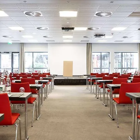 Отель Radisson Blu Hotel. Paris-boulogne Булонь-Бийанкур