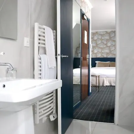 Le Pergolese Champs Elysees Hotel