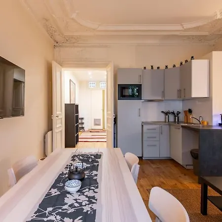 Morland - And Cozy Near The Seine Paris