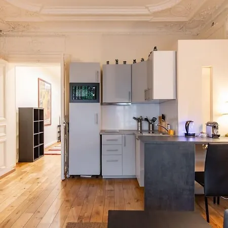 Apartment Morland - And Cozy Near The Seine Paris