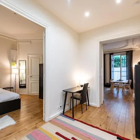 Apartment Morland - And Cozy Near The Seine