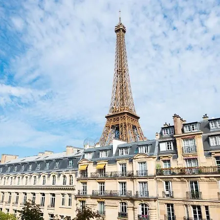 Tour Eiffel View - Luxury 6p Apartment