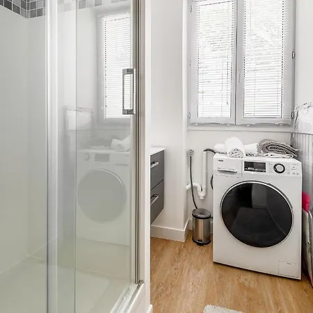 1 Bedroomed Repos Apartment *