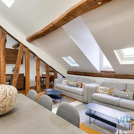 Apartment Urban Flat 117 - Charming 3bdr In *