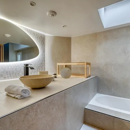 Luxurious Flat - Square Du Temple In 公寓 *