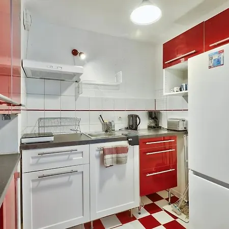 Superb 2br Flat Near Picpus Metro Station *