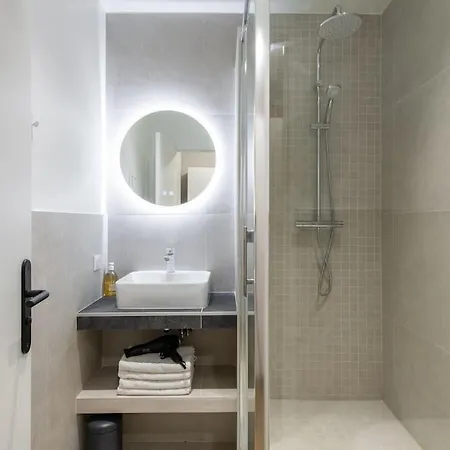 Maison Francois : Cosy Loft With Ac Apartment