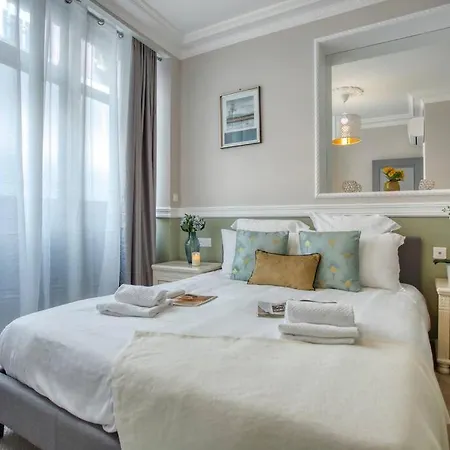 公寓 Charming New 2 Bedrooms With Aircon