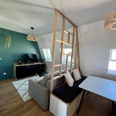Homestay With Fabulous View On Roofs Paris