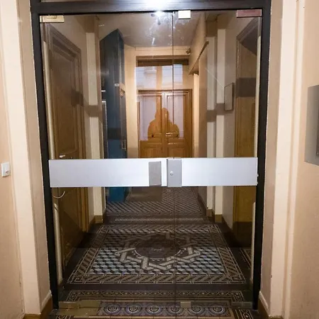 D Architecte Dans Le 11eme Apartment *