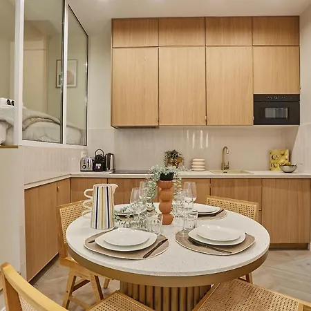Montmartre By Studio Prestige *