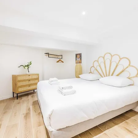 Magnificent Duplex - 2br-6p - Near Montmartre Paris