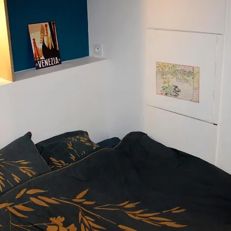 New Cocoon With Garden Near Buttes-chaumont