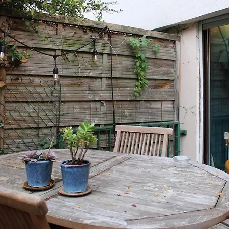 New Cocoon With Garden Near Buttes-chaumont