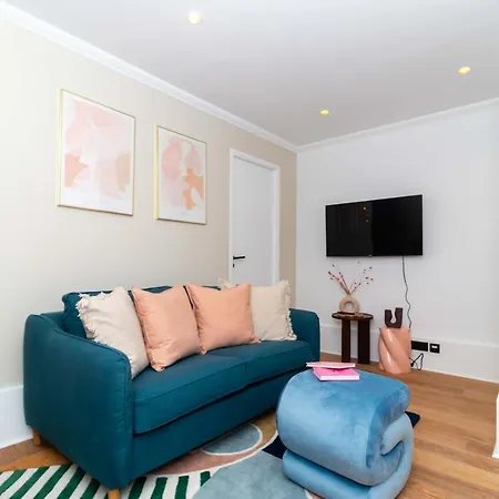 Center Of Le Marais By Prestige Paris