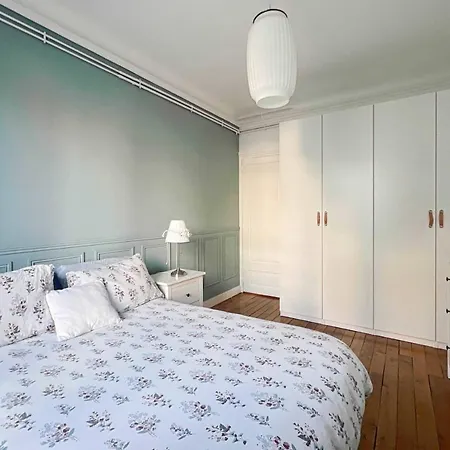 Renewed And Well-decorated In 12th Apartment Paris