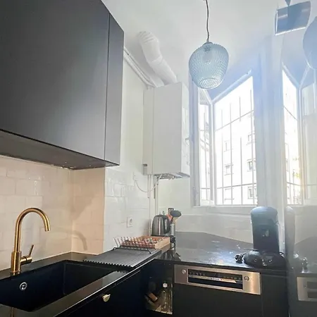 Apartment Renewed And Well-decorated In 12th Paris