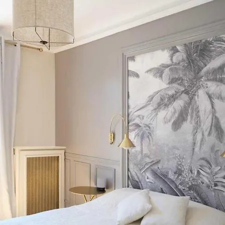 Renewed And Well-decorated In 12th * Paris