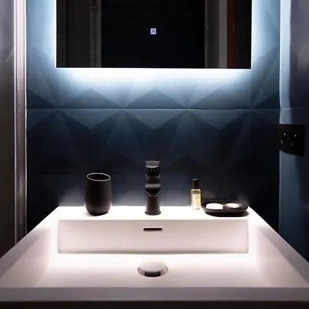 Chic & Fully-equipped In Le Marais *